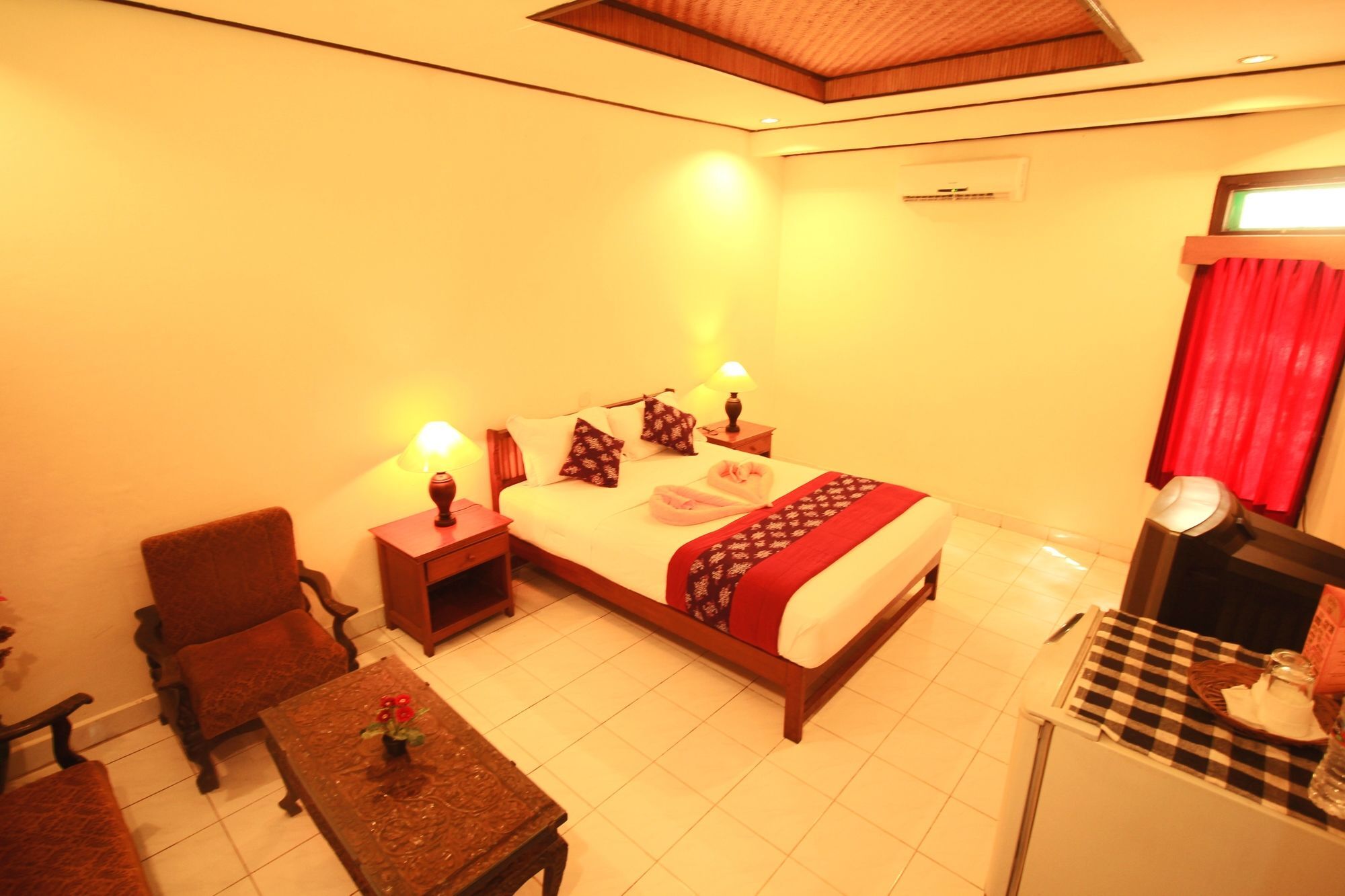 Lovina Beach Hotel Buleleng Exterior foto