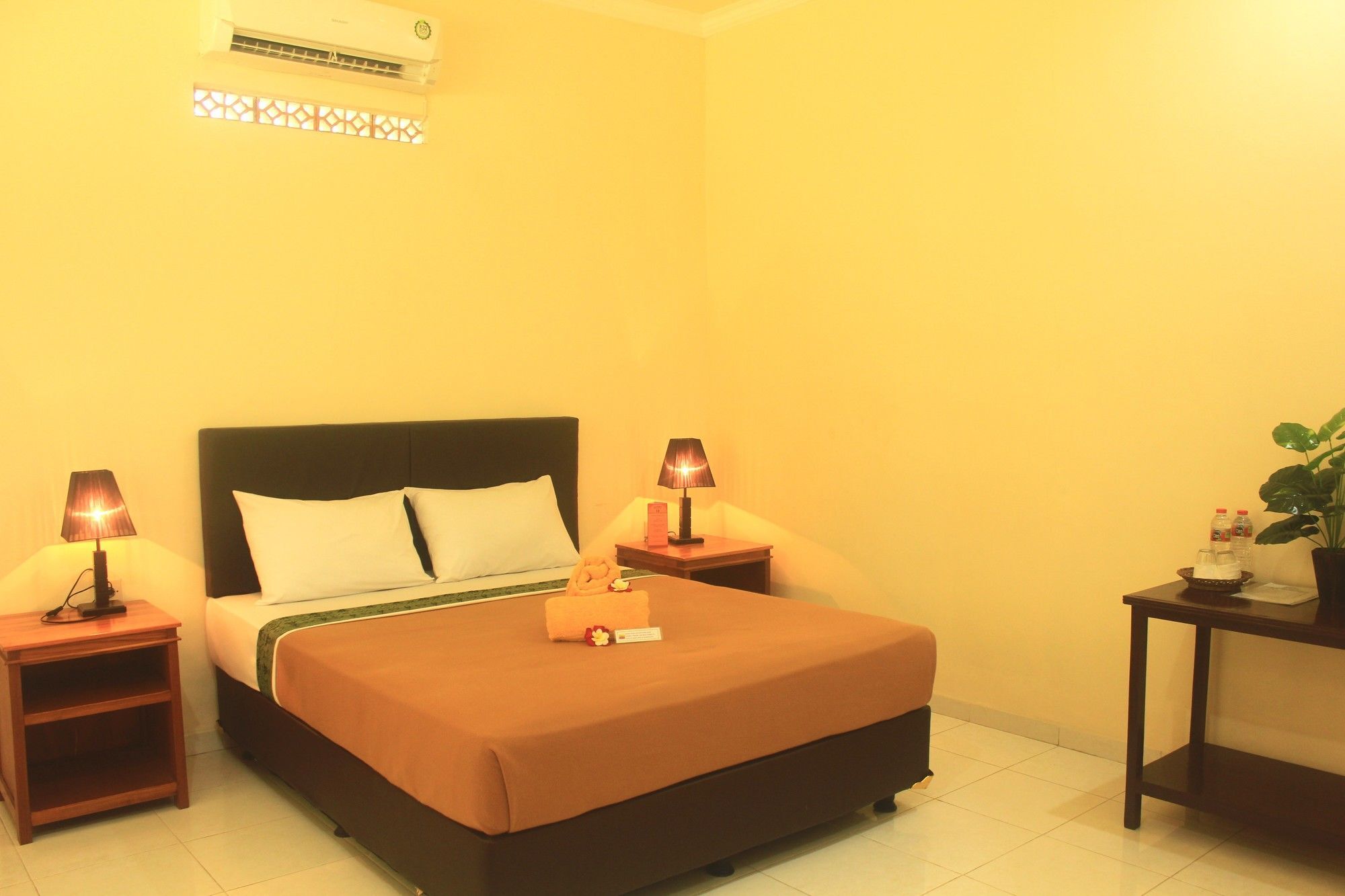 Lovina Beach Hotel Buleleng Exterior foto